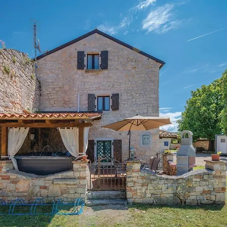 1 Bedroom Stunning Home In Bacva Semesterbostad Bacva